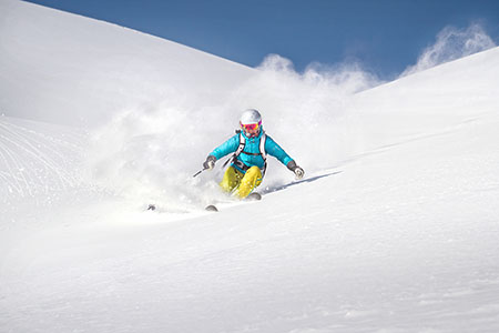 Ski de pistes dans les Aravis